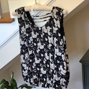 Sophisticated black and ivory sleeveless top
